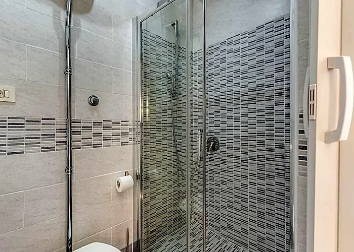 Family House Hotel *